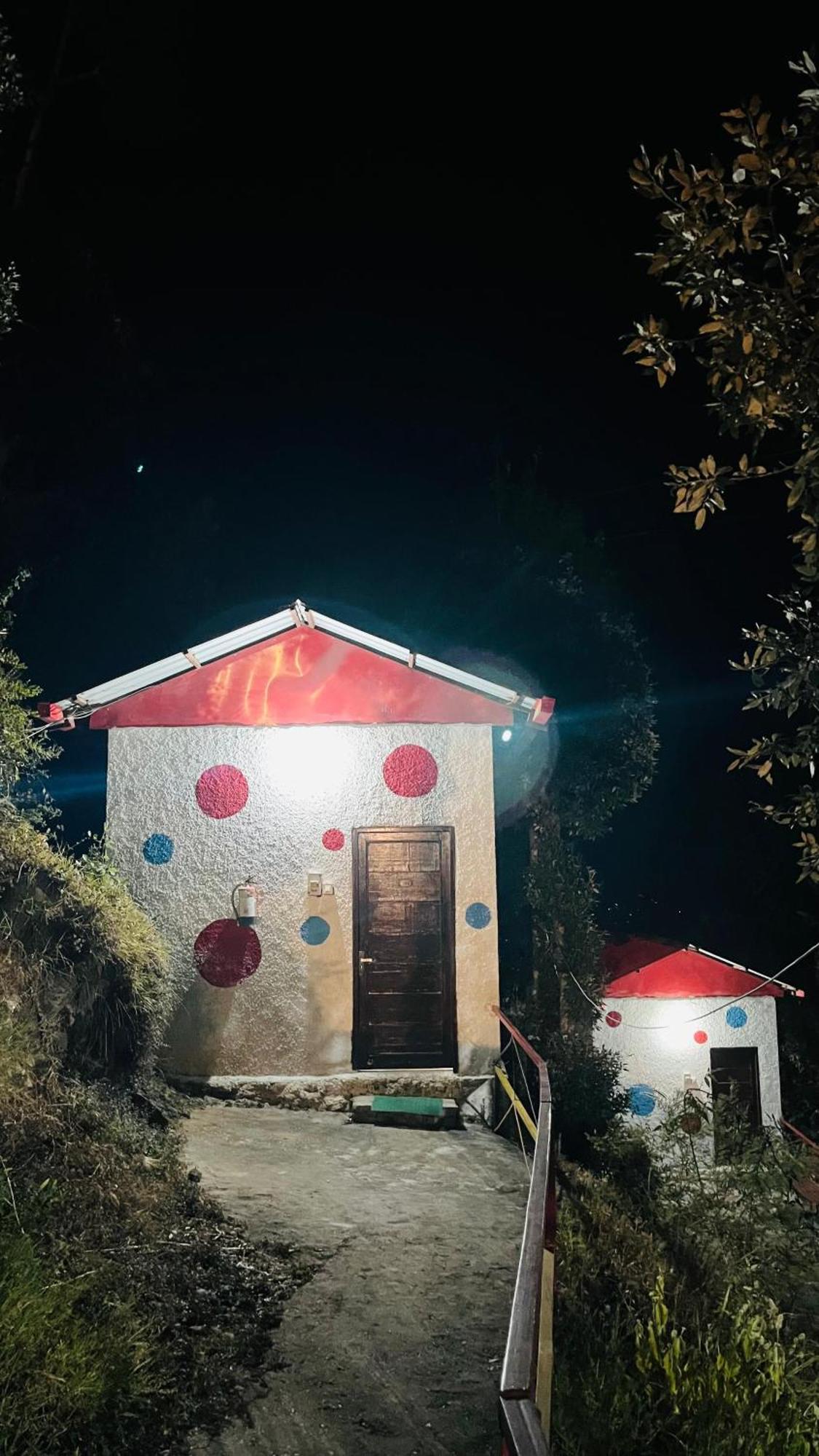 Dev Bhoomi Resort Kanatal Bagian luar foto
