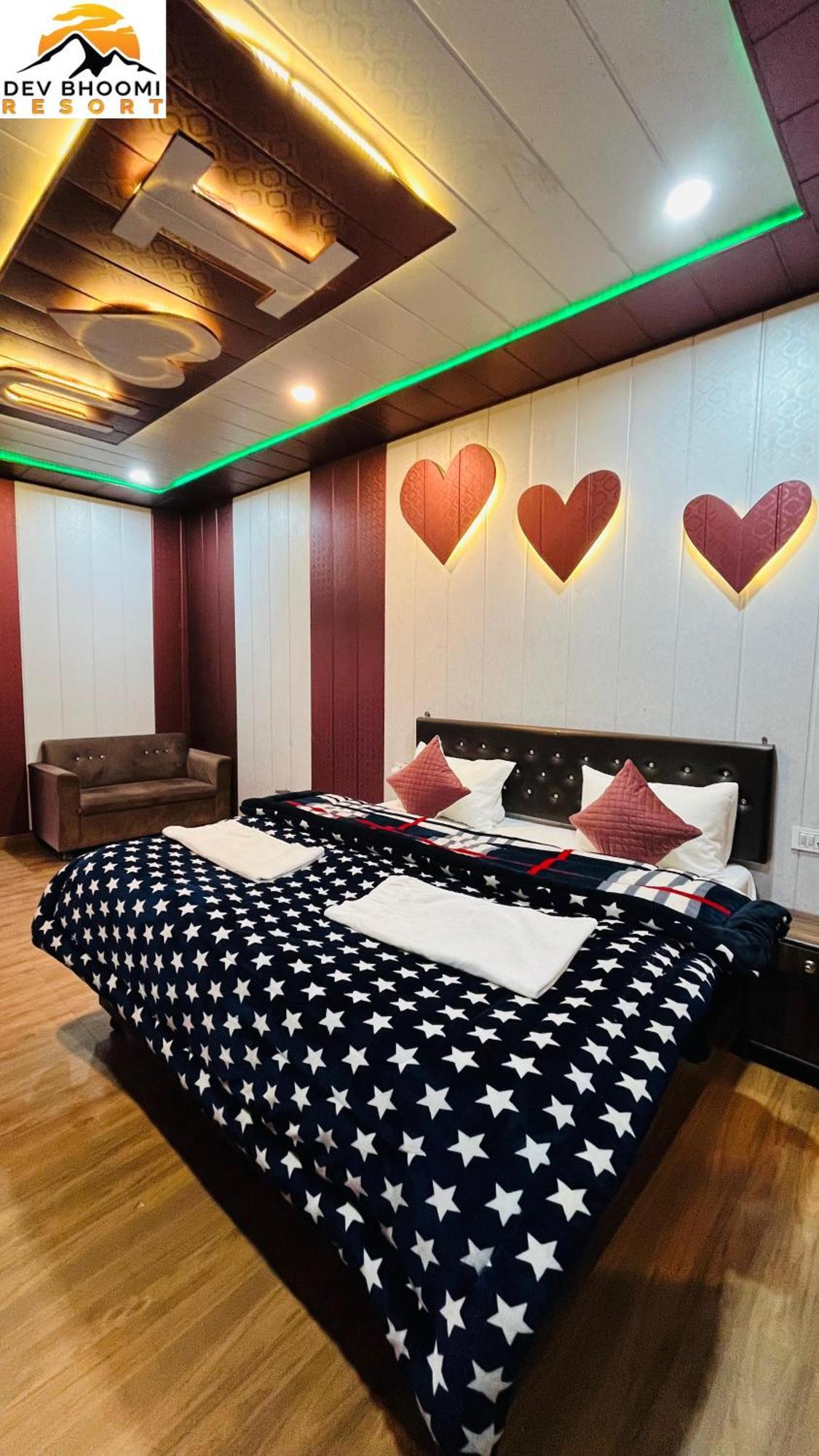 Dev Bhoomi Resort Kanatal Bagian luar foto