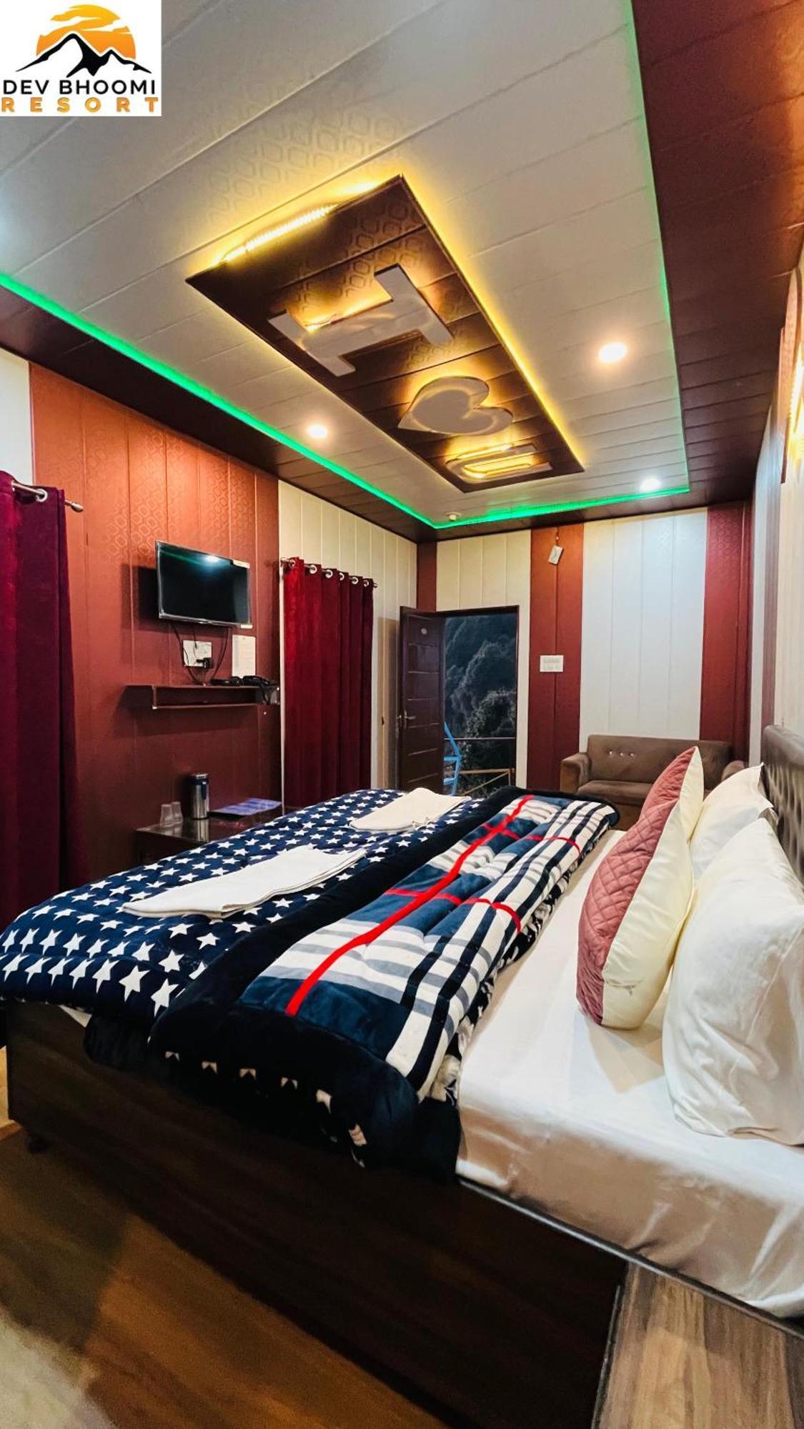 Dev Bhoomi Resort Kanatal Bagian luar foto